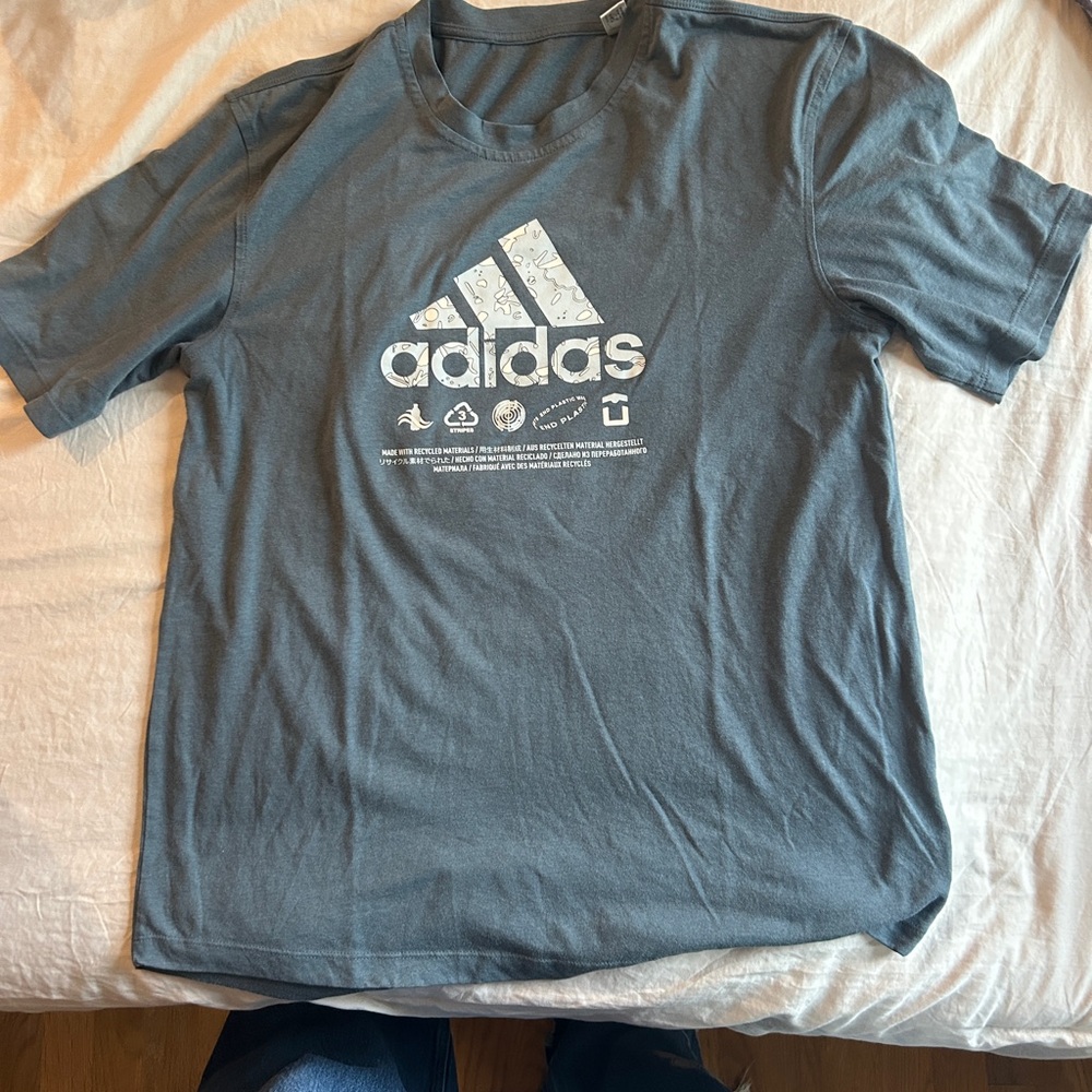 Adidas Men's Gray Graphic Tee